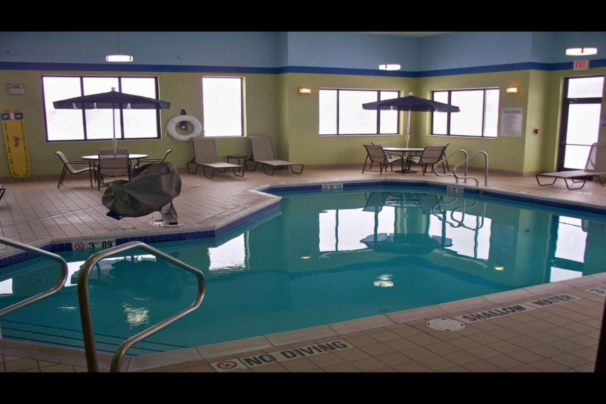Hotel Wingate By Wyndham Kittanning Extérieur photo